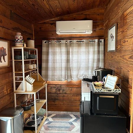 Tack Room Лаббок Экстерьер фото