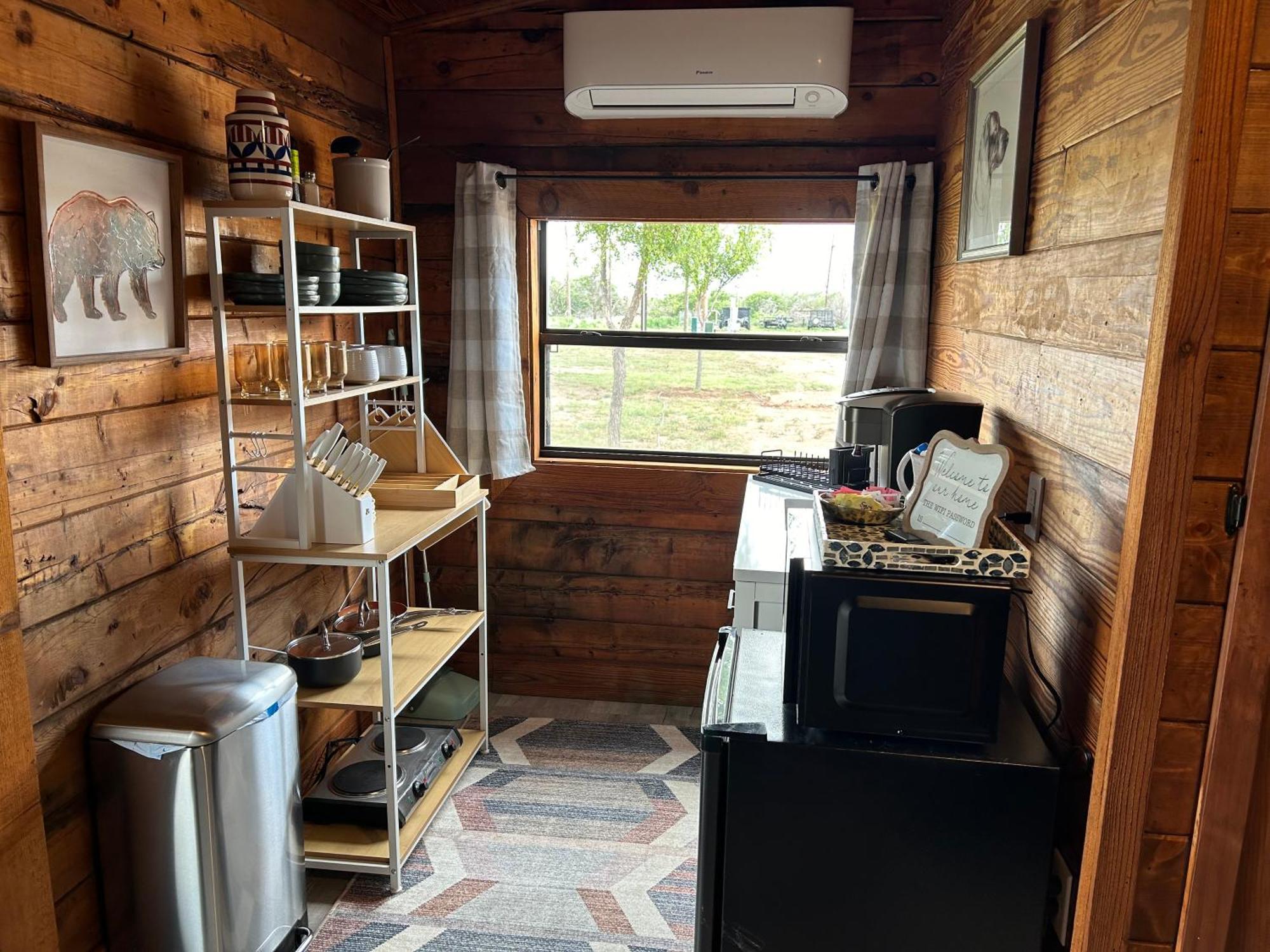Tack Room Лаббок Экстерьер фото